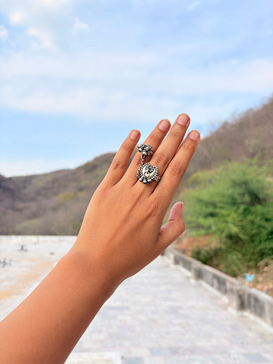 OXIDISED DUAL FINGER CHAIN RING