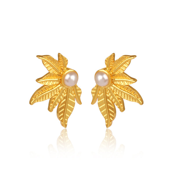 The modern girl's bold and beautiful golden pearl earrings.