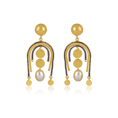 The royal affair statement dazzling earrings