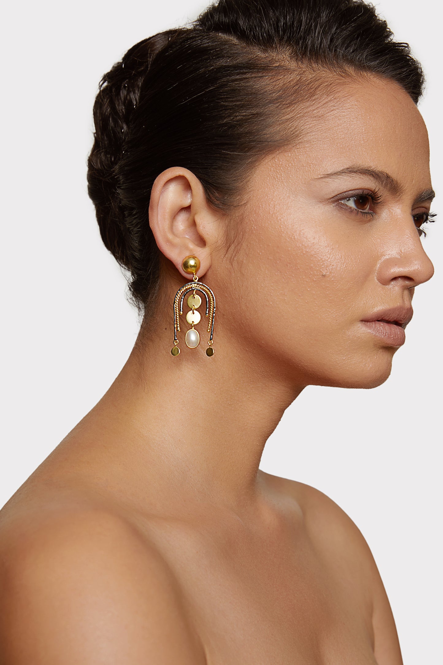 The royal affair statement dazzling earrings