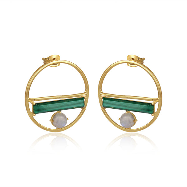 Effortlessely chic and stylish golden geometric earrings
