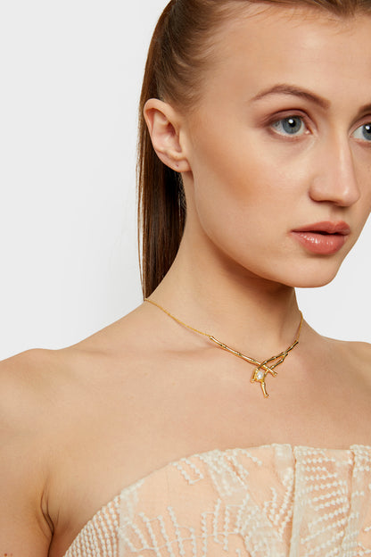 The gorgeous charmer pearl necklace