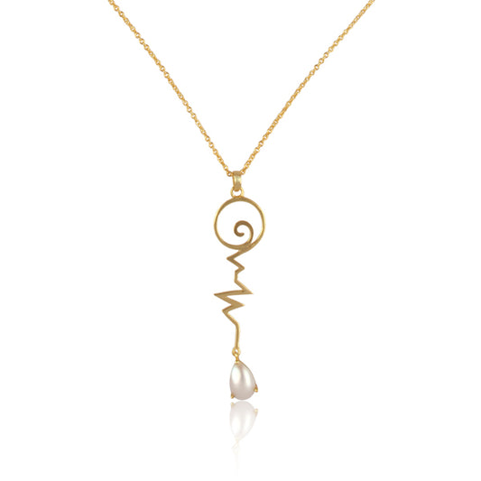 the beating hearts pearl golden necklace