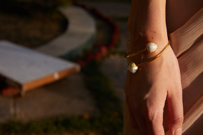 the graceful precious pearl bracelet