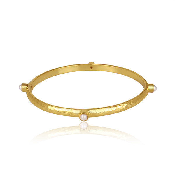 the pearl princess golden bangle