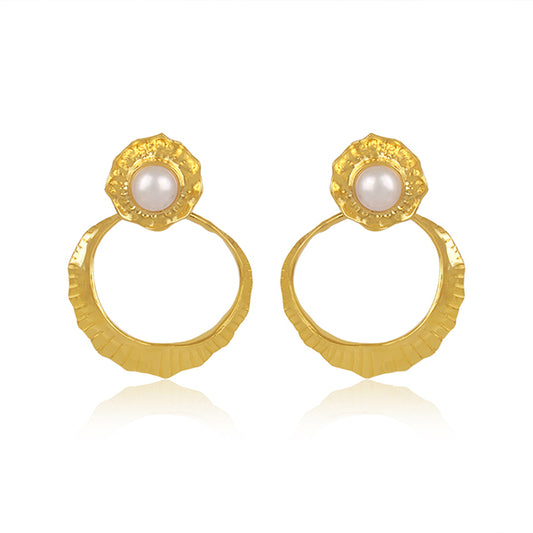 A glimmer of shimmer embelished golden earrings.