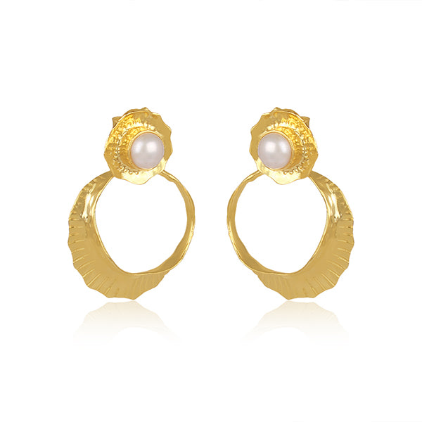 A glimmer of shimmer embelished golden earrings.