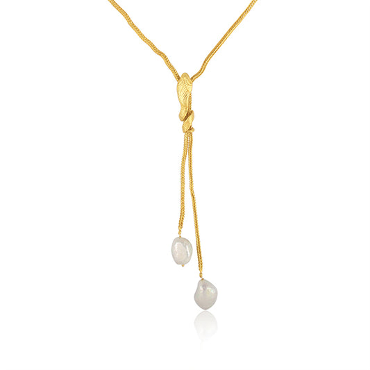 the sleek dazzling golden pearl necklace