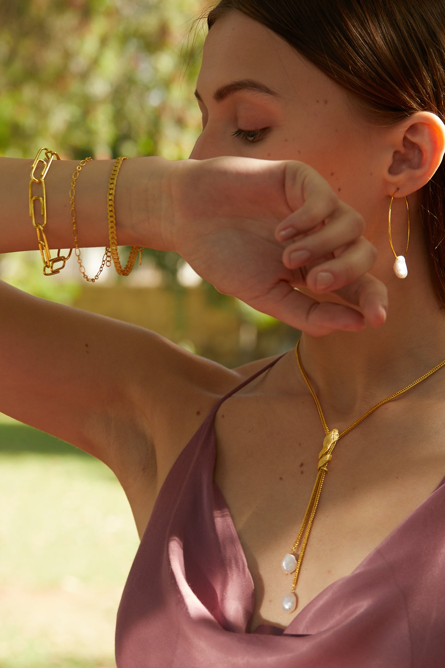 the classy chain of allure golden bracelet