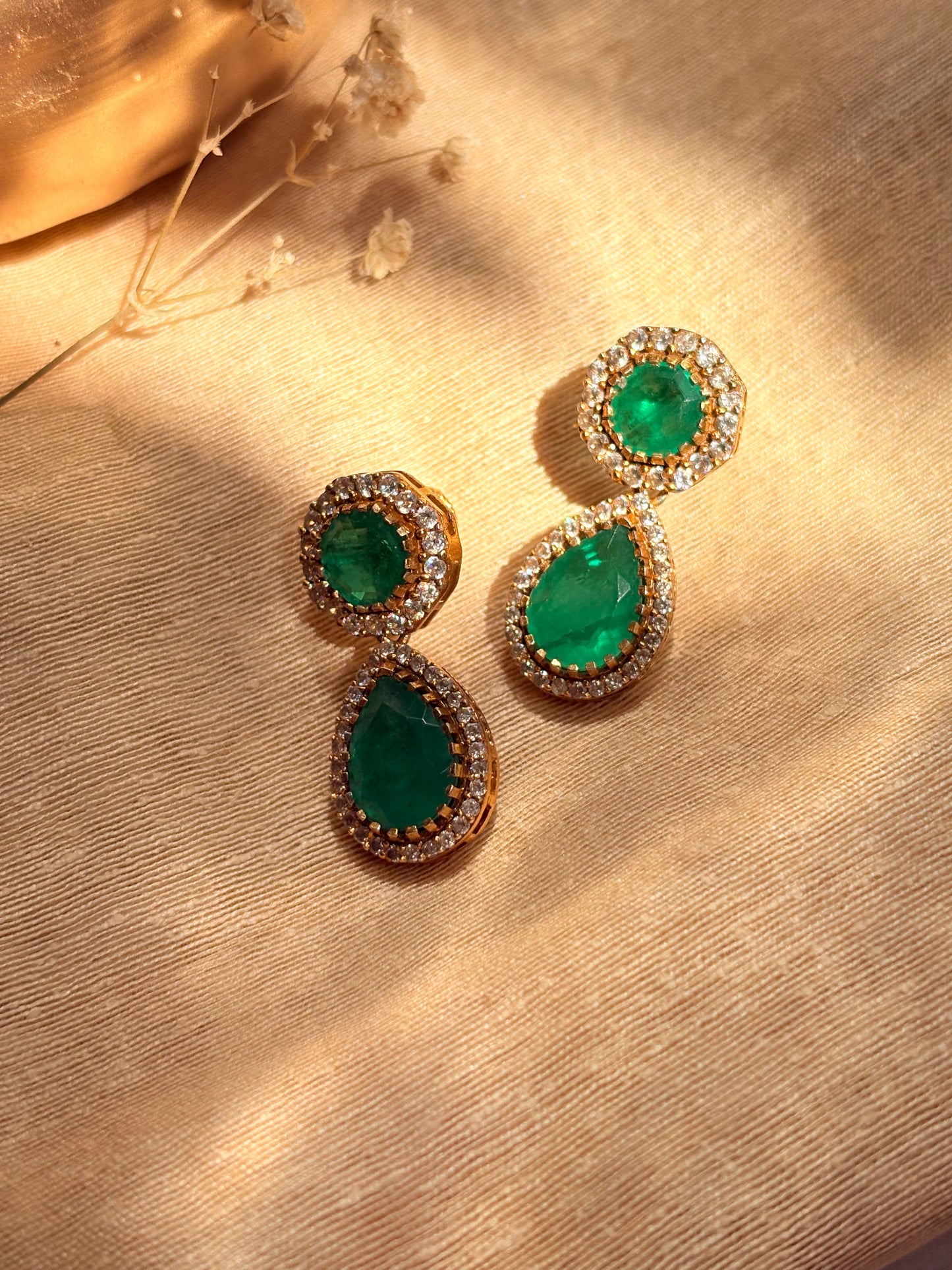 Royal Victorian Panna Earrings