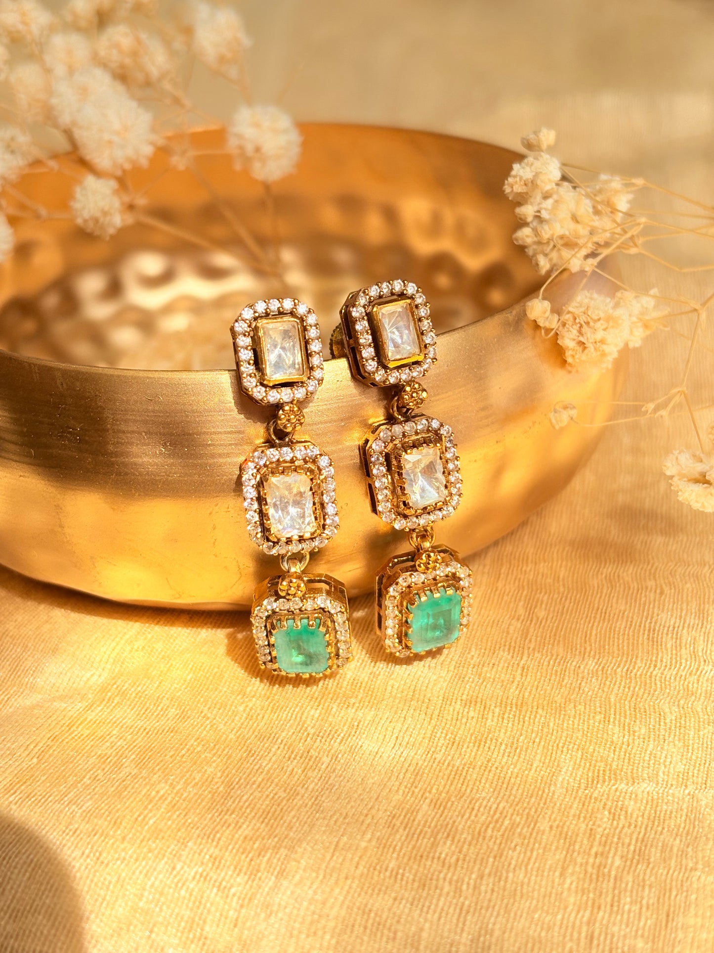 Victorian Panna Regal 92.5 Silver Earrings