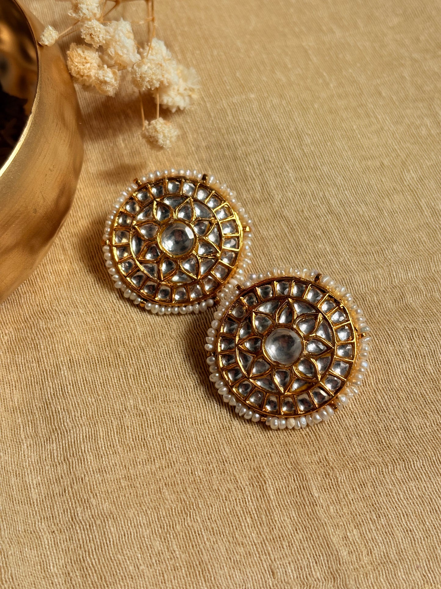 Jharokha Kundan Silver round Studs