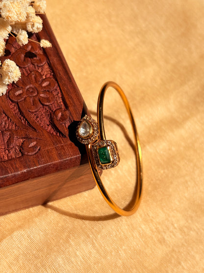 The regal emerald trio cuff
