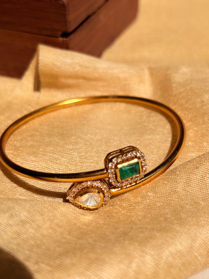 The regal emerald trio cuff