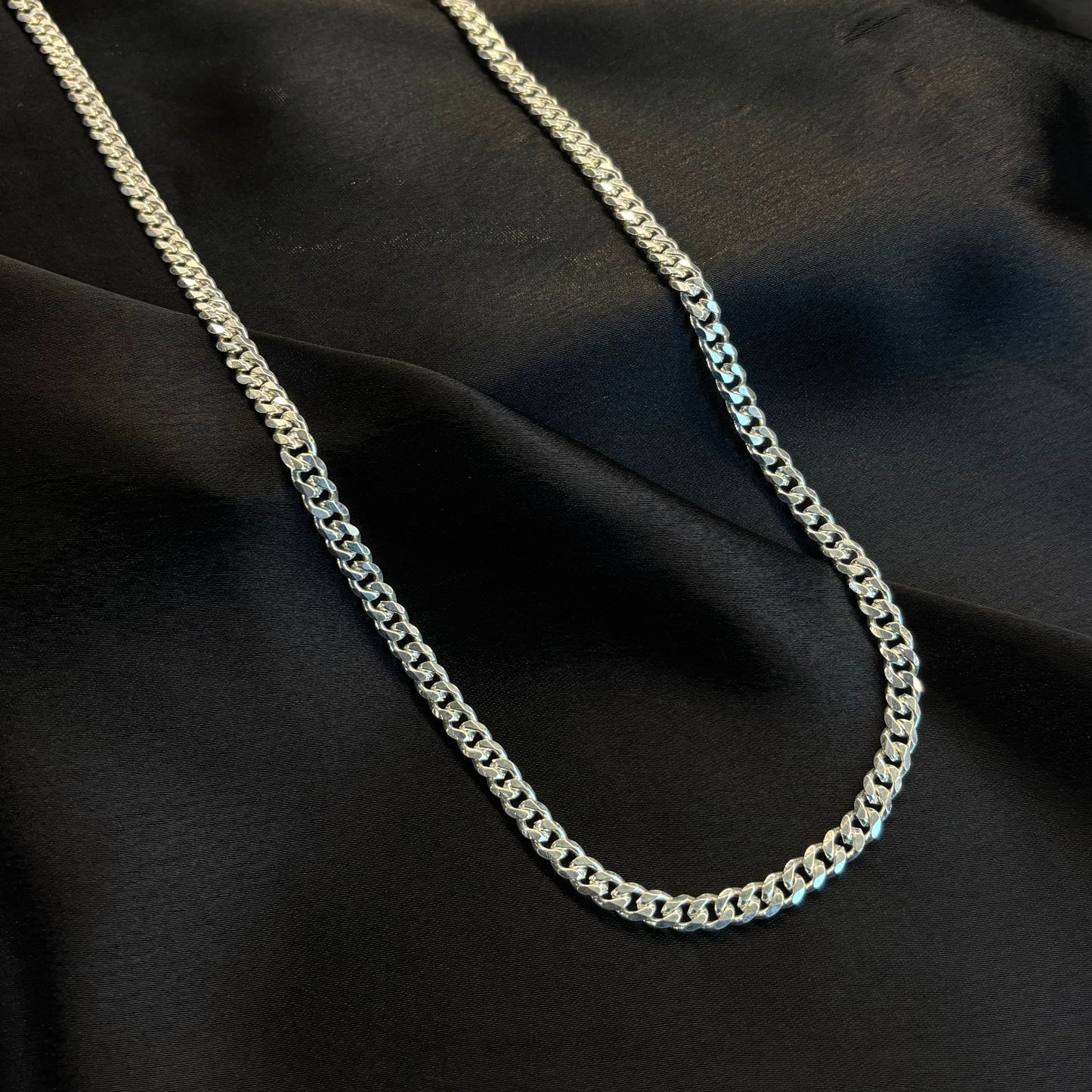 A premium silver chain crafted in 92.5 sterling silver