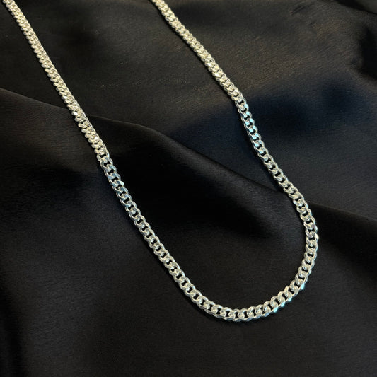 A premium silver chain crafted in 92.5 sterling silver