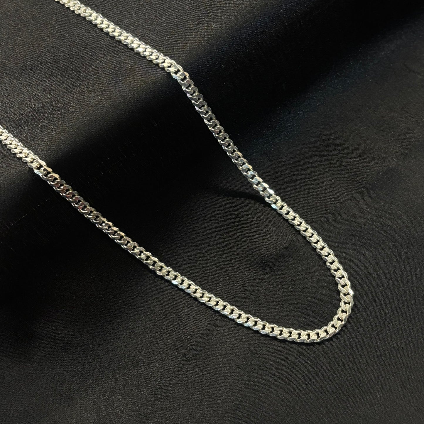 A premium silver chain crafted in 92.5 sterling silver