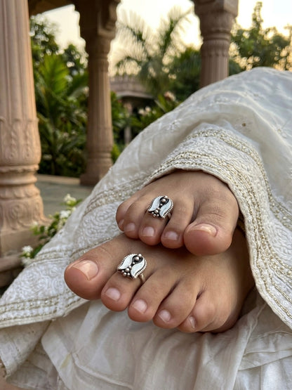 Two Way Petals Sterling Silver Toe Rings