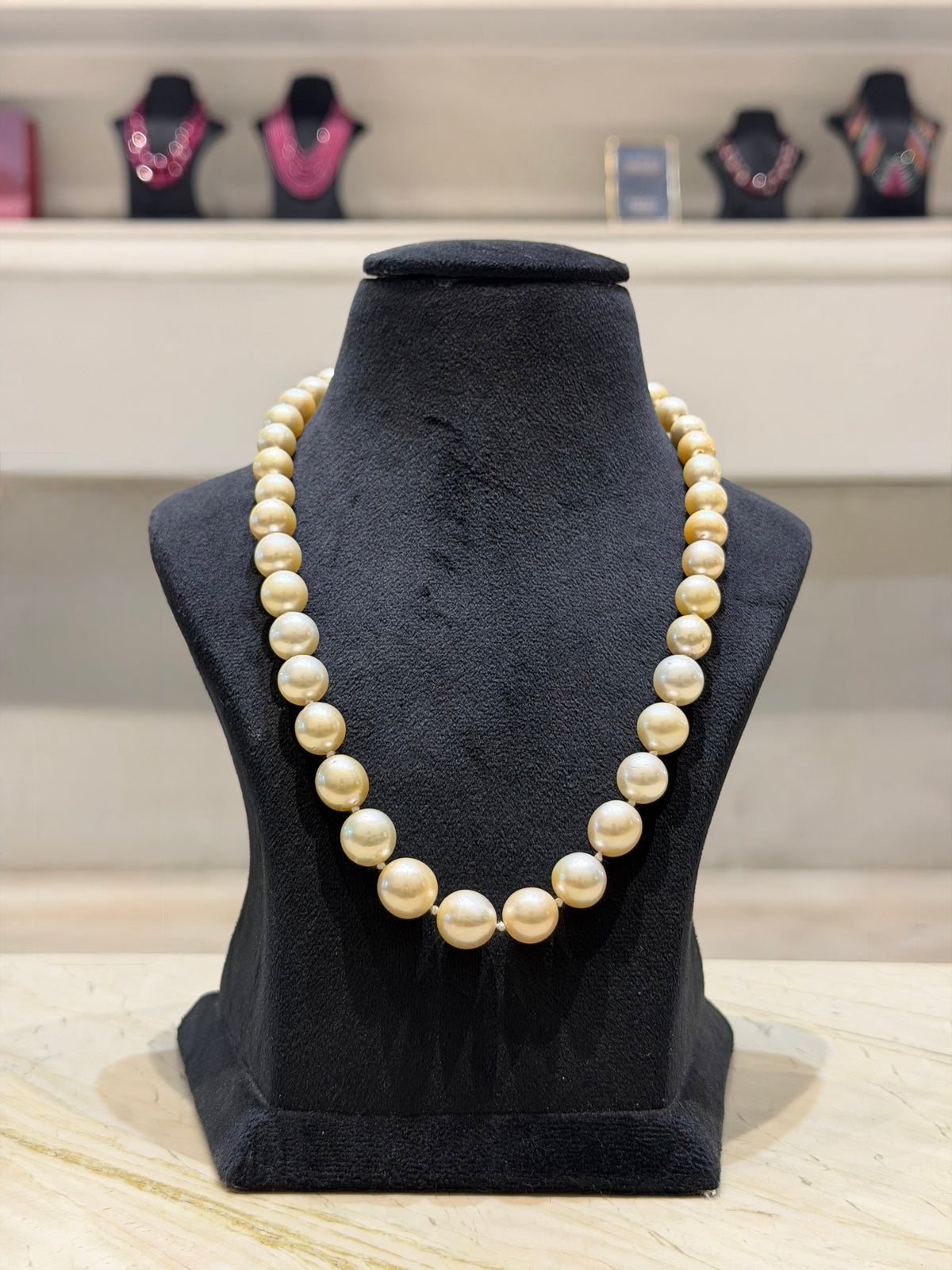 South Sea Pearl Elegance – Classic Single-Strand Necklace